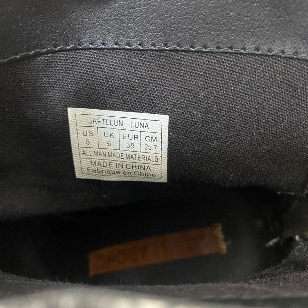 Billabong Snake Print Bootie Size 8 1.5 In Heel - image 3